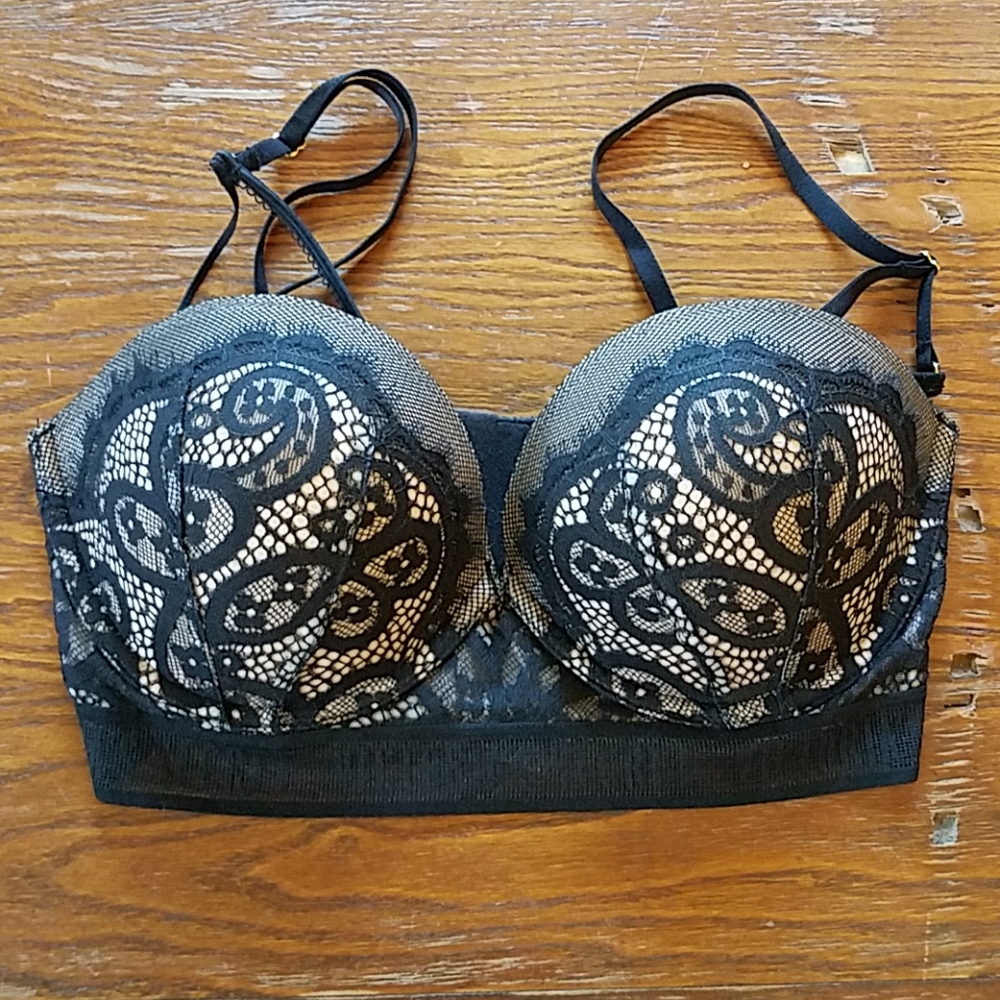 Victoria's Secret Very Sexy Push-Up Bra 32D